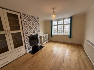 Living Room- click for photo gallery